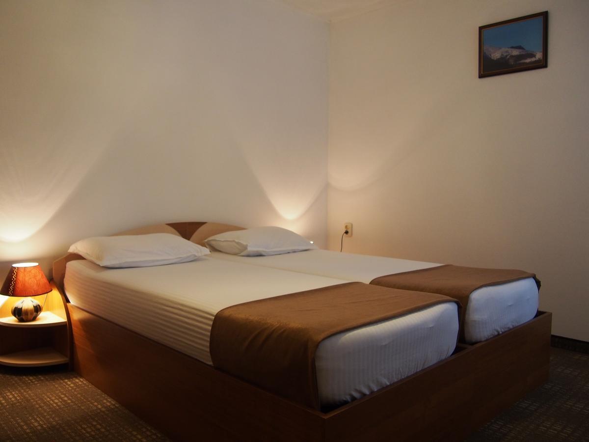 Family Hotel Panorama 奇夫利克 外观 照片